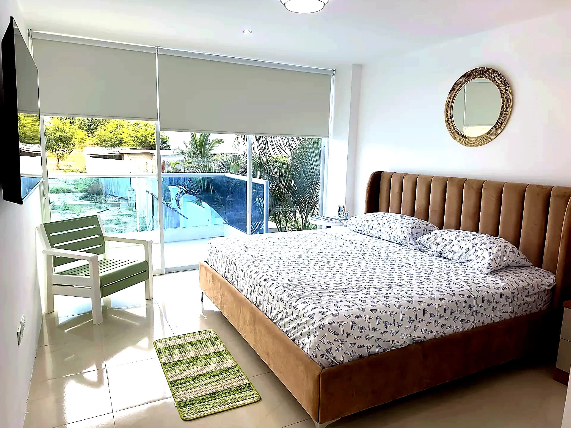 Dormitorio Master (cama 3 plazas · baño propio) — 2