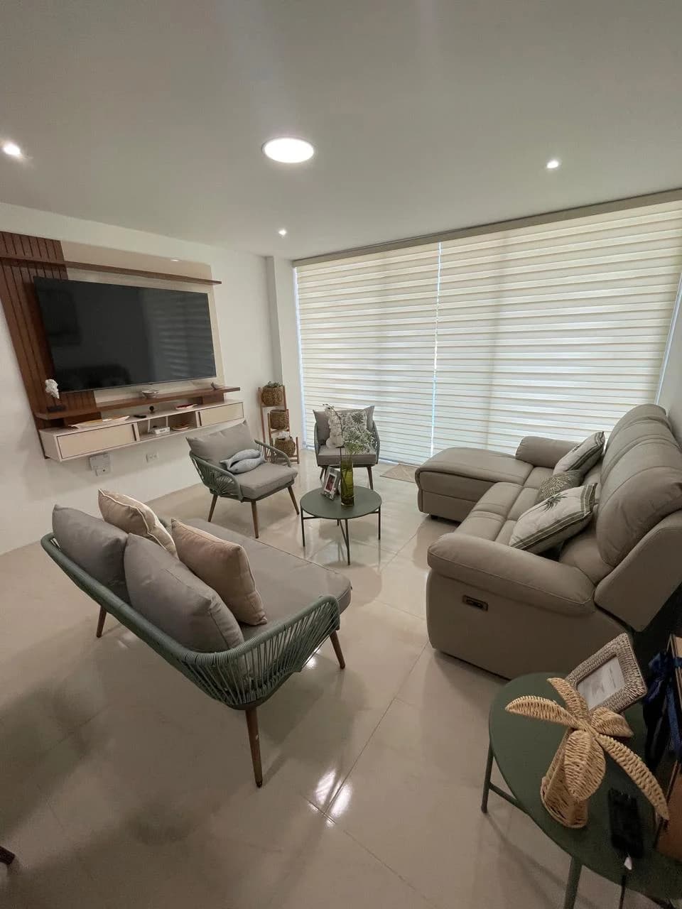 Sala & Comedor — 8